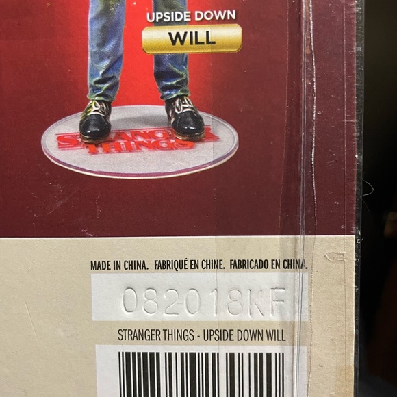 Stranger Things S2 Upside down Will - Picture 3 of 3